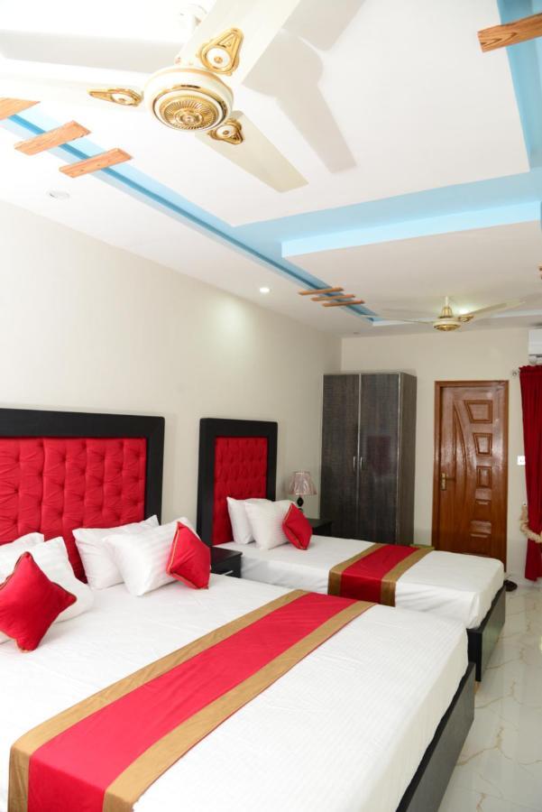 Hotel Deluxe Лахор Екстериор снимка